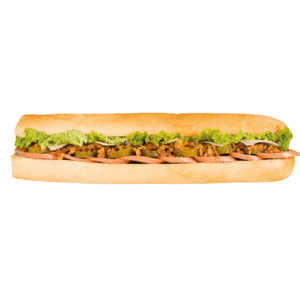 Croque Hot Dog mit Würstchen, dän. Gurken, dän. Remoulade, Röstzwiebeln, Käse, Salat